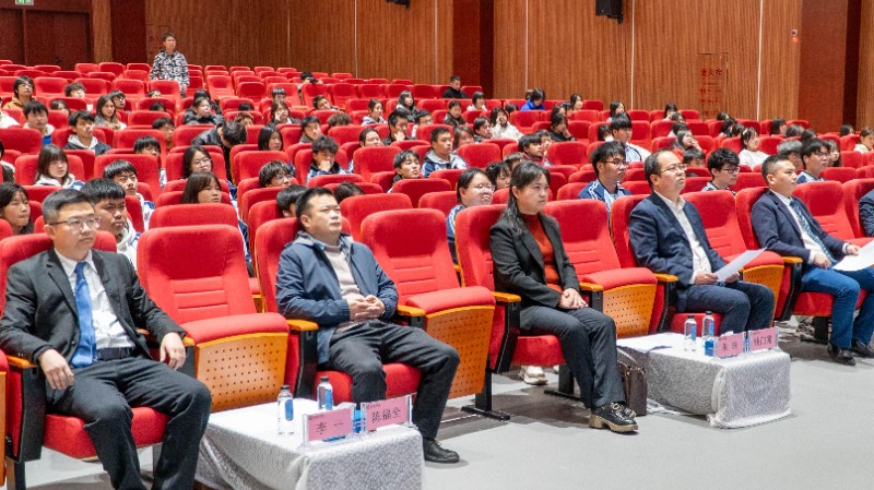 貴州省第二屆職業(yè)技能大賽貴陽貴安選拔賽暨貴陽市第四屆“筑城工匠杯”職工職業(yè)技能競賽3D數(shù)字游戲藝術(shù)競賽開賽儀式